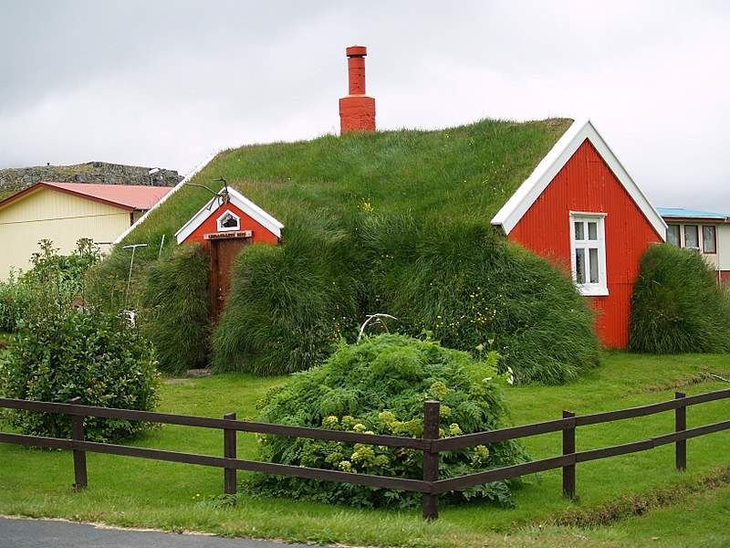 Зелёная крыша частного дома