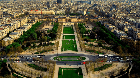 Вид с Эйфелевой башни в Париже